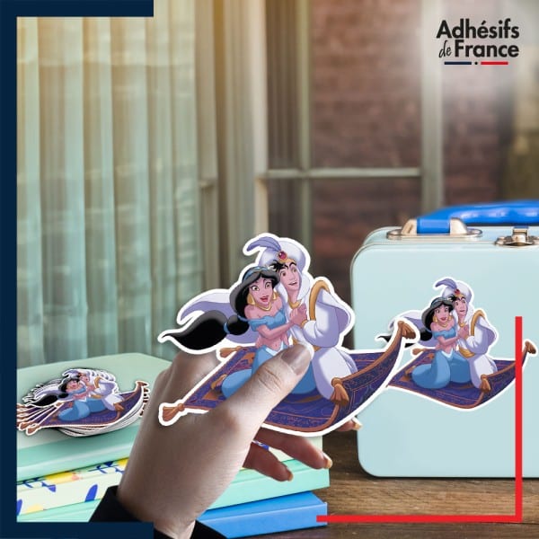 autocollant petit format Disney - Aladdin - Jasmine et Aladdin sur tapis volant