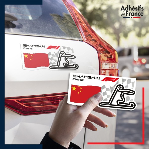 autocollant petit format Formule 1 - Circuit F1 de Shanghai avec drapeau de Chine
