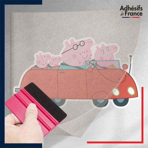 stickers sous film transfert Peppa Pig - Famille Pig en voiture