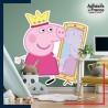 Adhésif grand format Peppa Pig - Peppa en princesse devant son miroir