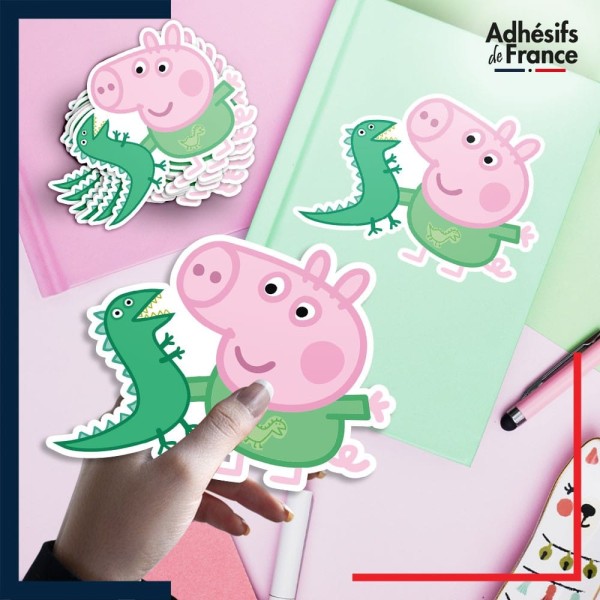 autocollant petit format Peppa Pig - Georges Pig en pyjama