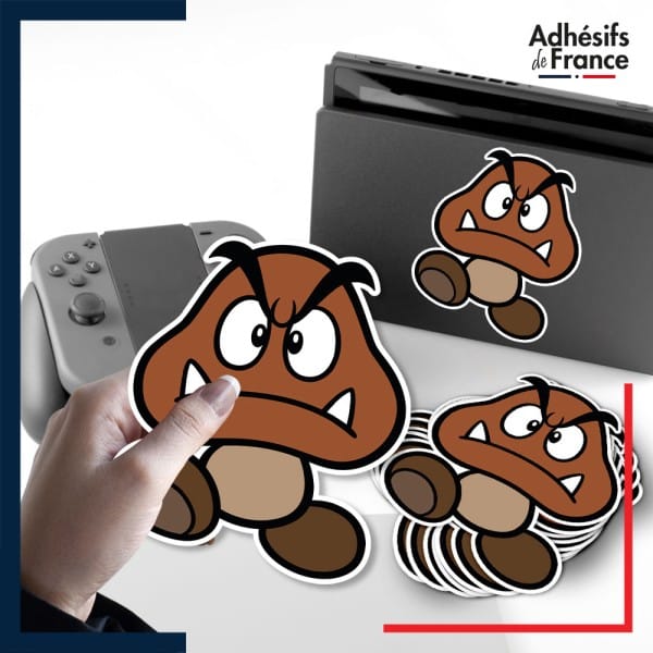 autocollant petit format Super Mario - Goomba