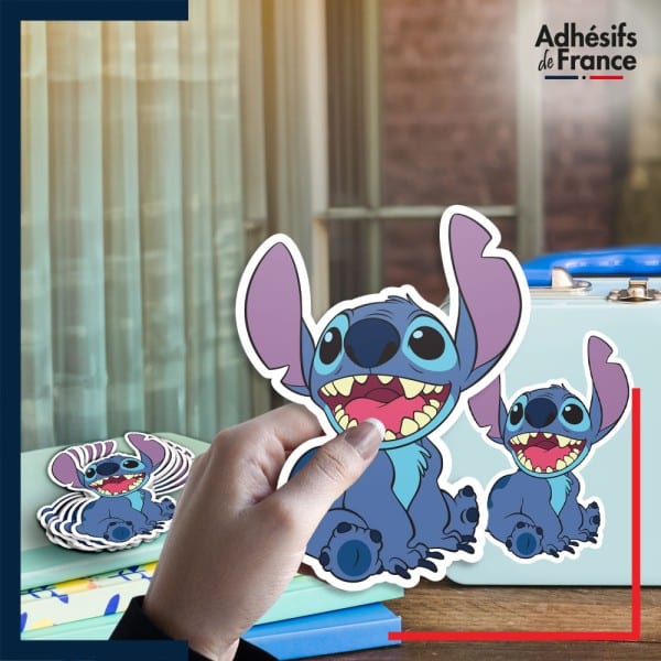 autocollant petit format Disney - Angel et Stitch