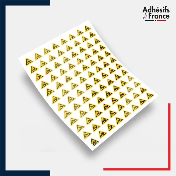 Planche de 96 pictogrammes norme iso 7010 danger écrasement de la main dans une presse plieuse