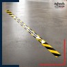 Bande adhésive de sécurité pour délimiter les zones. Bande jaune et noire - Attention à la marche