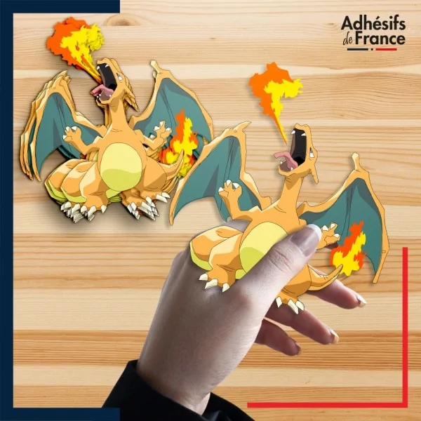 autocollant petit format Pokémon Dracaufeu